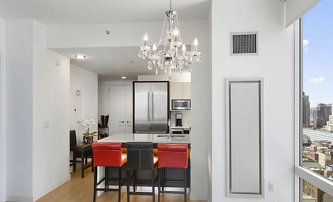 Rented by R New York | media 6