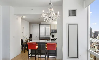 Rented by R New York