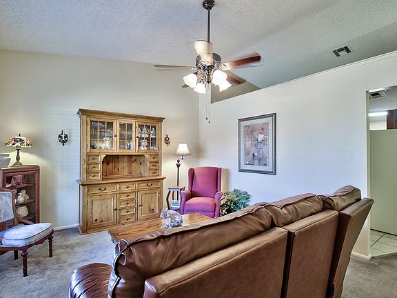 3rd image of 6604 W Sunnyside Dr