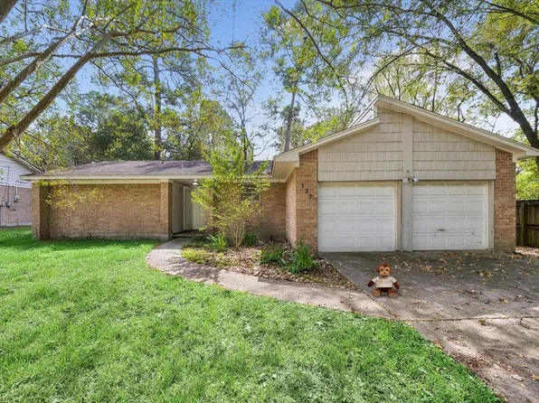 130 Red Oak Ln, Conroe, TX 77304
