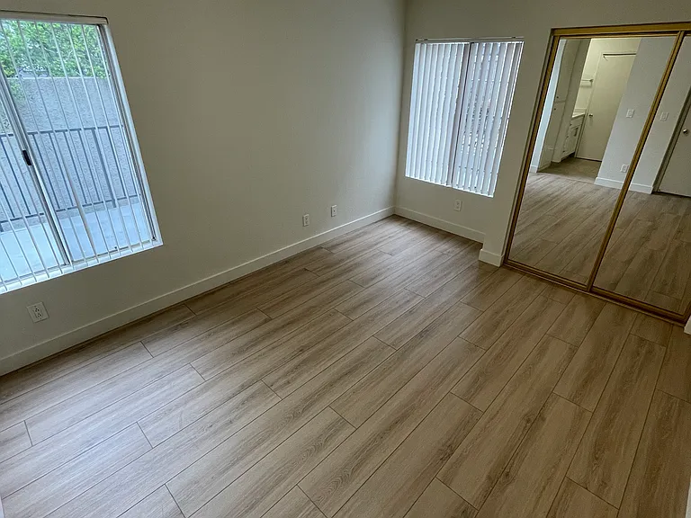 1051 Justin Ave — Photo 13