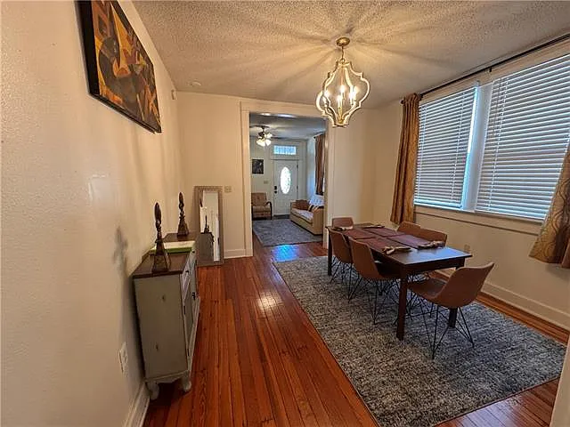 2 bed, 1.0 bath, 1051 sqft, $1,700 — Photo 3