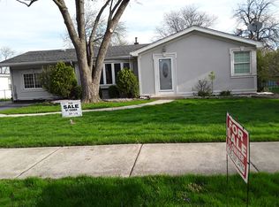 6420 W 93rd Pl, Oak Lawn, IL 60453