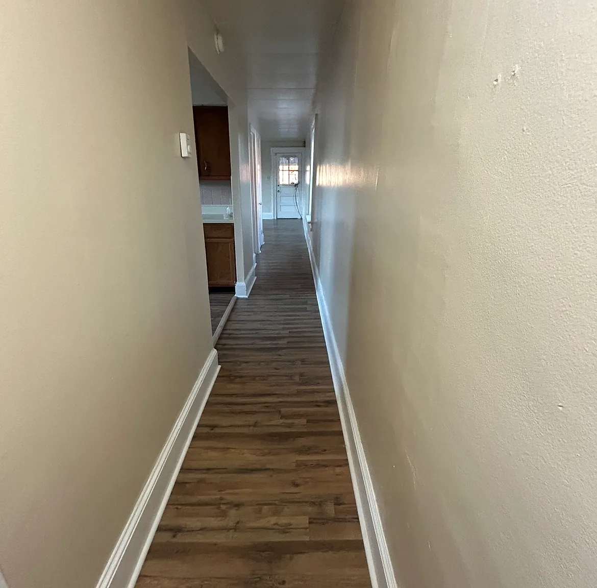 2 bed, 700 sqft, $1,300 — Photo 1