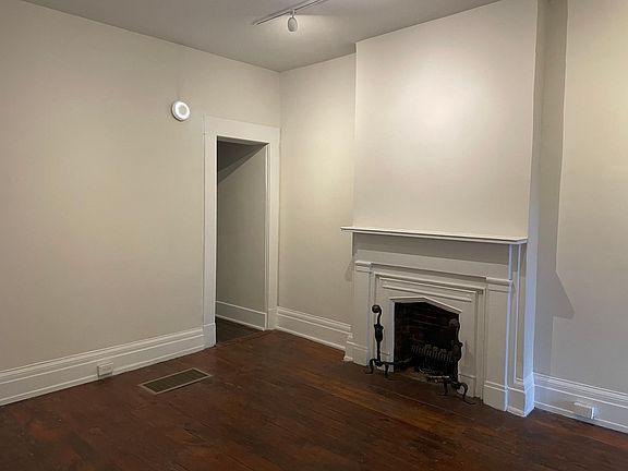 3rd image of 814 Elm St #1A
