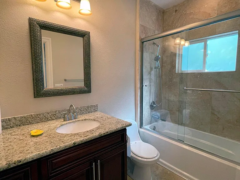383 Hobart Ave — Photo 18