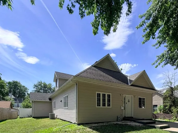 404 Ontario St, Storm Lake, IA 50588
