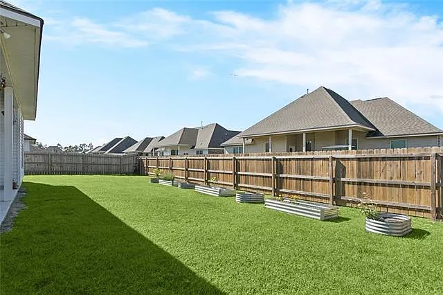 44219 Kendalwood Dr — Photo 20
