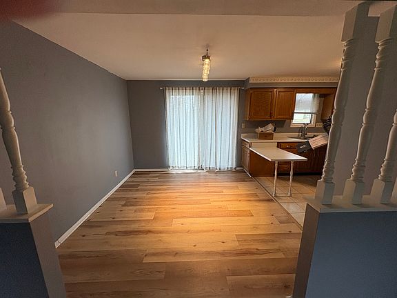 4th image of 3306 N Molleck Dr