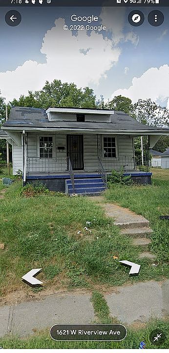 1st image of 1621 W Riverview Ave