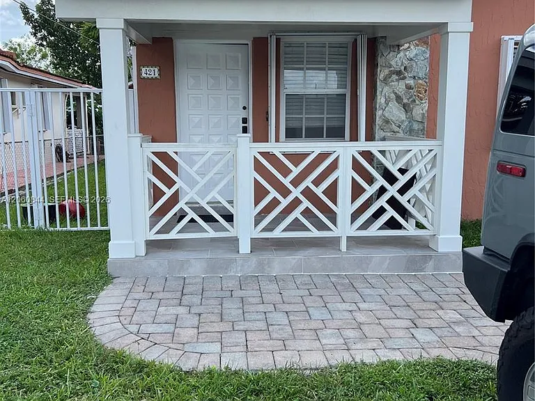 421 NW 57th Ct — Photo 8