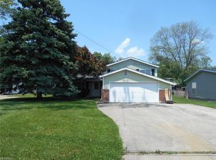 35 Rosewood Ave, Northfield, OH 44067