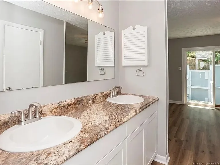 2012 Lakemeadow Dr — Photo 17