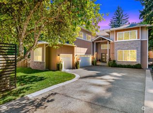 10463 SE 14th St, Bellevue, WA
