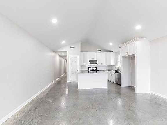2nd image of 330 Jeanette St #D