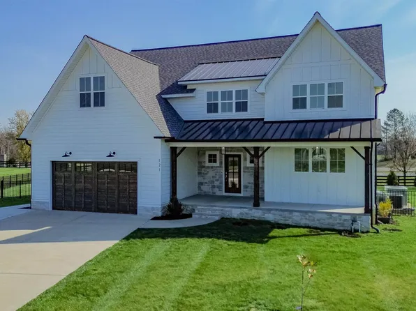 121 Canter Ct, Paducah, KY 42001