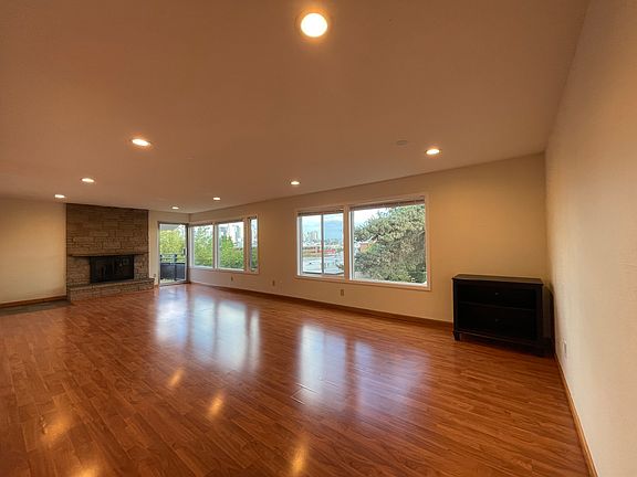 4th image of 335 W Olympic Pl #4