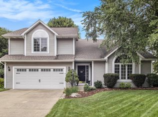51630 Waterford Ln, Granger, IN