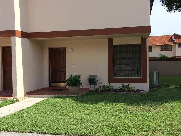 13315 SW 58th Ter #10 — Photo 1