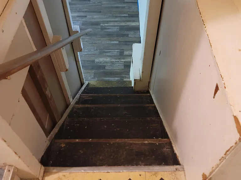 2208 Barrymore Ave — Photo 14