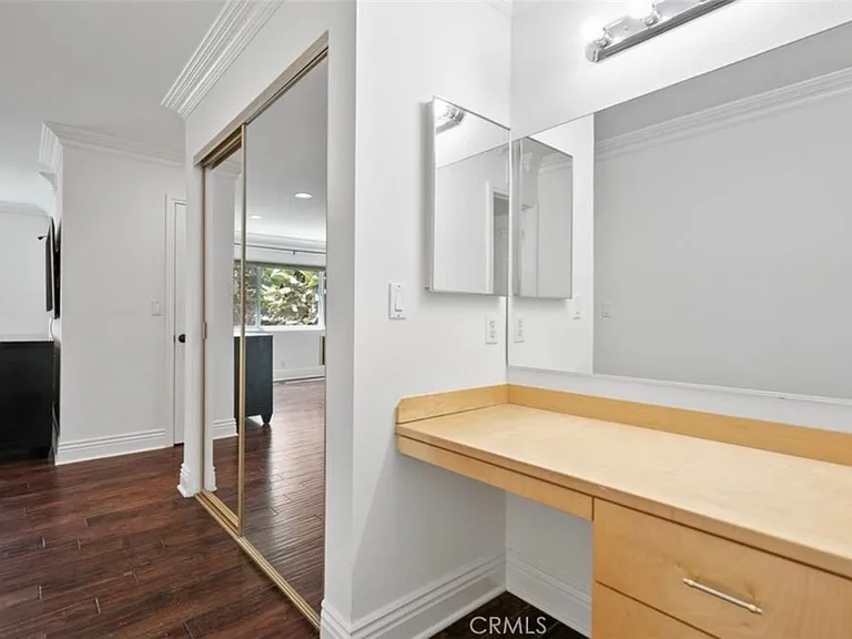 5954 Wilkinson Ave — Photo 20
