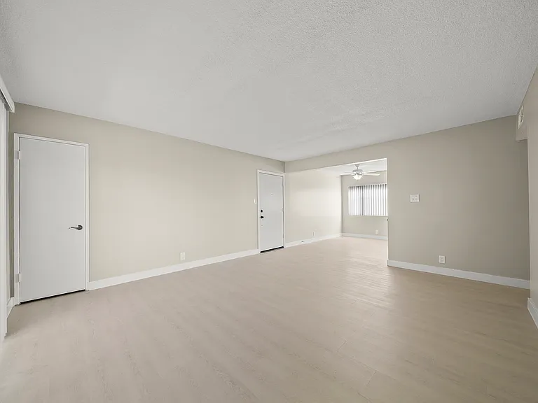 12236 Manor Dr. — Photo 58