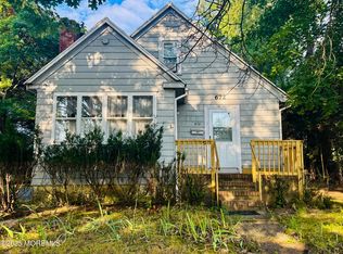 672 N Beers St, Holmdel, NJ 07733