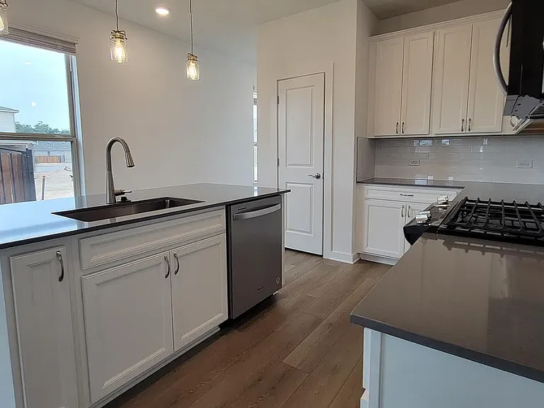 465 Bristlecone Bnd — Photo 5