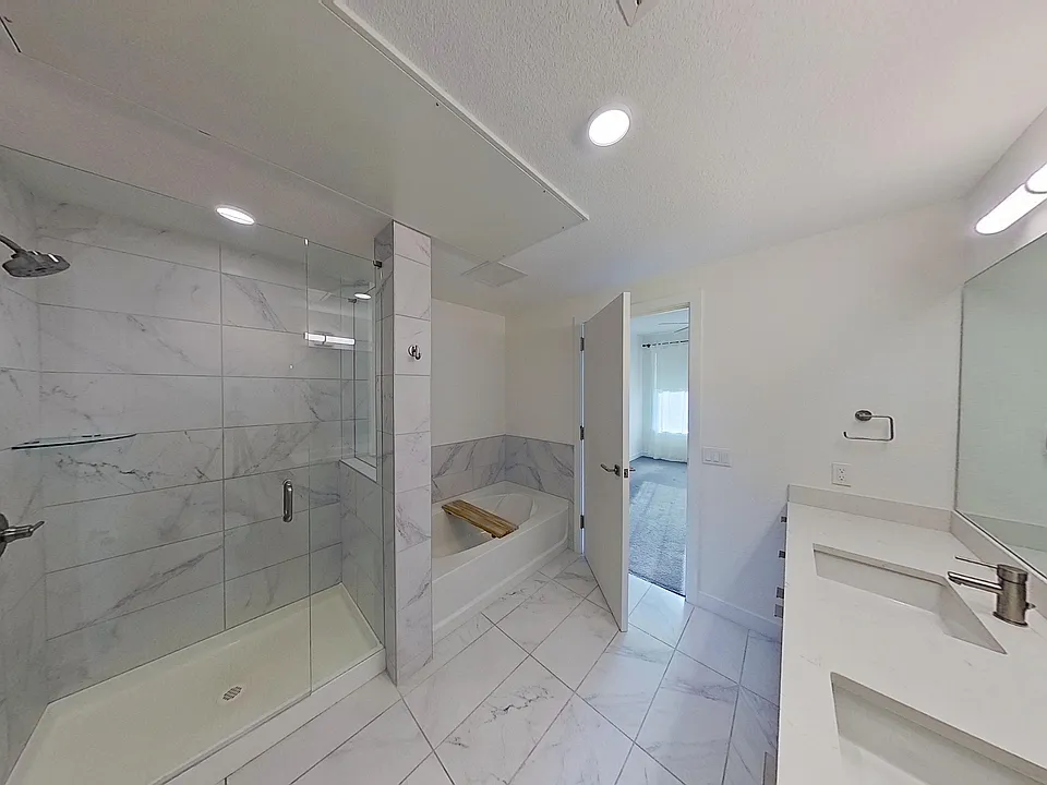 5- Piece master bath