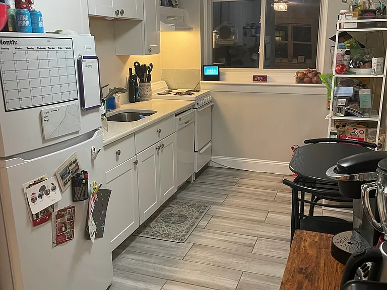 63 Selkirk Rd #4 — Photo 8