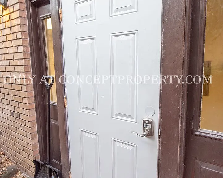 132 E 2nd Ave — Photo 55