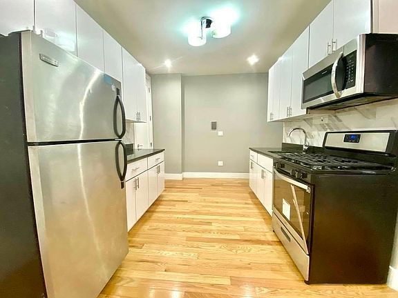 4th image of 283 Audubon Ave APT 12