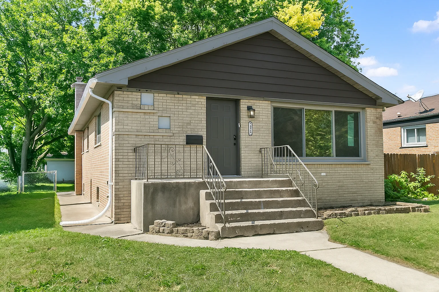 3 bed, 1115 sqft, $2,595 — Photo 1