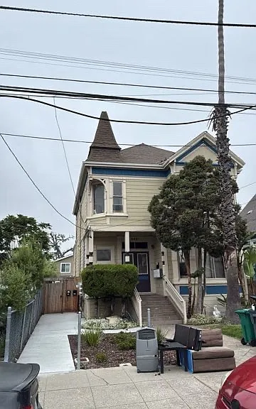 2421 Buena Vista Ave #7 — Photo 5