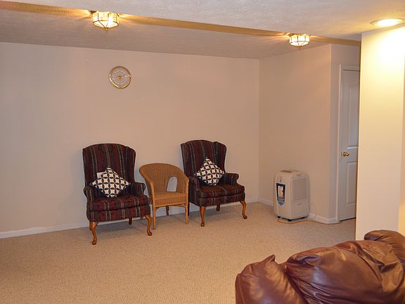 4th image of 1497 Esprit Dr