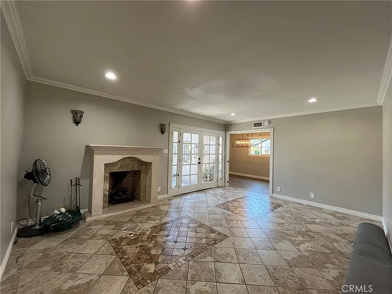15358 Leadwell St — Photo 3