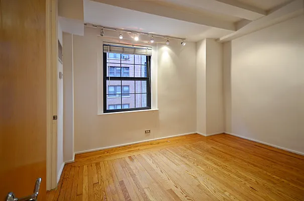 Rented by WAM Partners - William Moses Co. | media 18