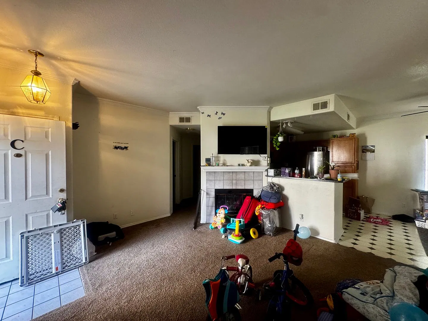 2 Bedroom Condo in gated community — Photo 4