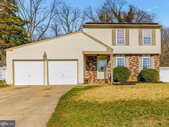 49 Miracle Dr, Williamstown, NJ 08094