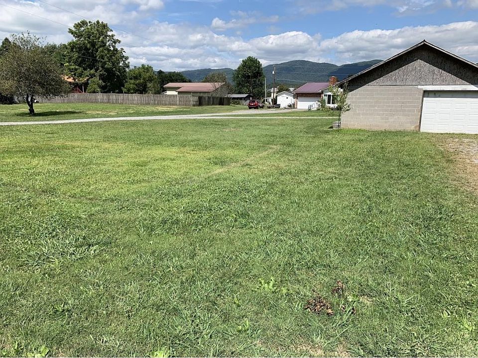 2nd image of 4809 Durham Rd