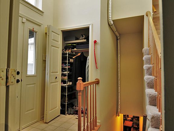 4th image of 4458 Hillside Dr