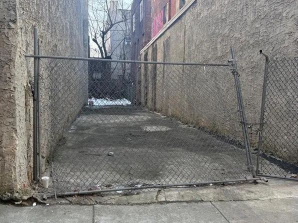 6010 Market St, Philadelphia, PA 19139