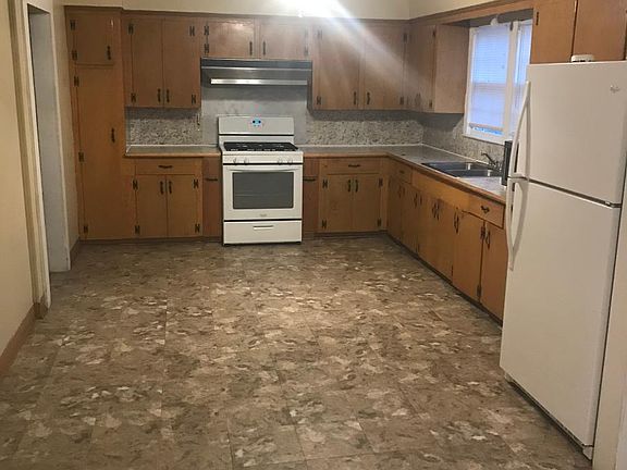 5th image of 120 Thelma Dr
