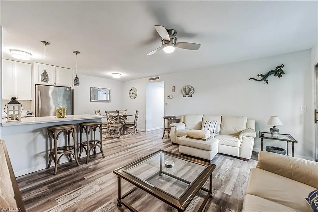 2 bed, 2.0 bath, 826 sqft, $2,500 — Photo 3
