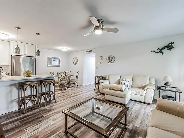 8081 S Woods Cir #10 — Photo 3
