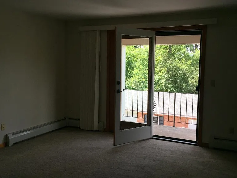 9330 Main St #C5 — Photo 5