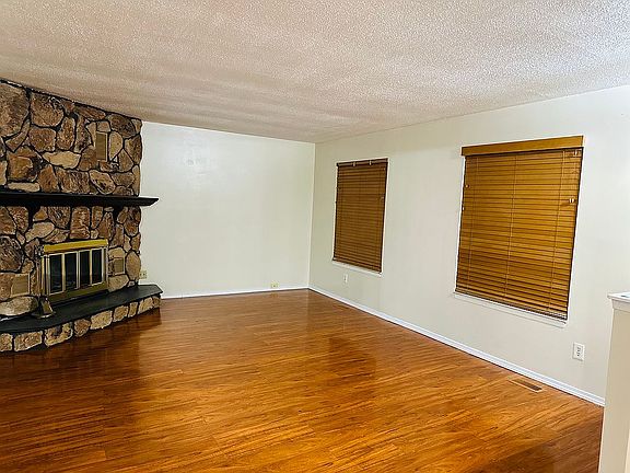 5th image of 25751 Cloie Dr