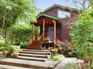 7587 Bailey Rd, Clinton, WA 98236