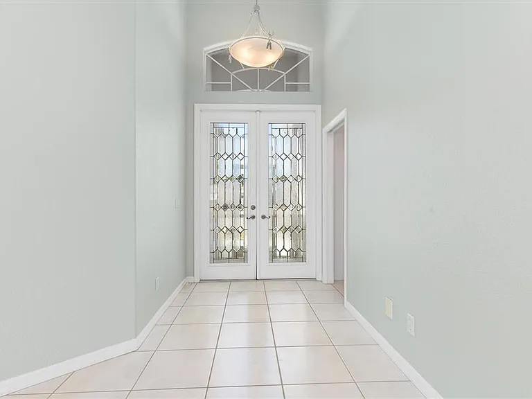 26040 Feathersound Dr — Photo 2