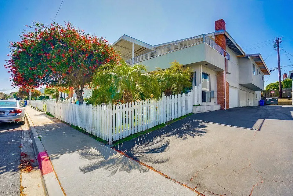 1102 Opal St